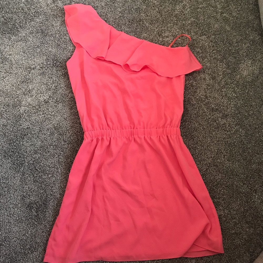 One shoulder dress